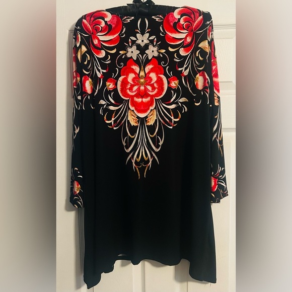 JM Collection Keyhole Neck Flared Tunic 3/4 Sleeve Floral Print w/Rhinestones 2X - Picture 6 of 7